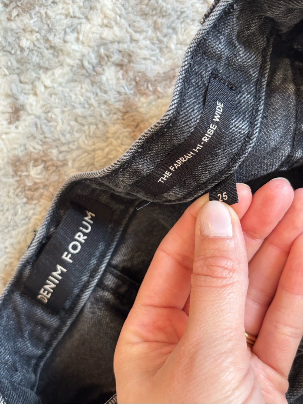 Denim Forum The Farrah Hi-Rise Wide Jean Slim Hip Black Wash Denim Aritzia - Picture 7 of 7